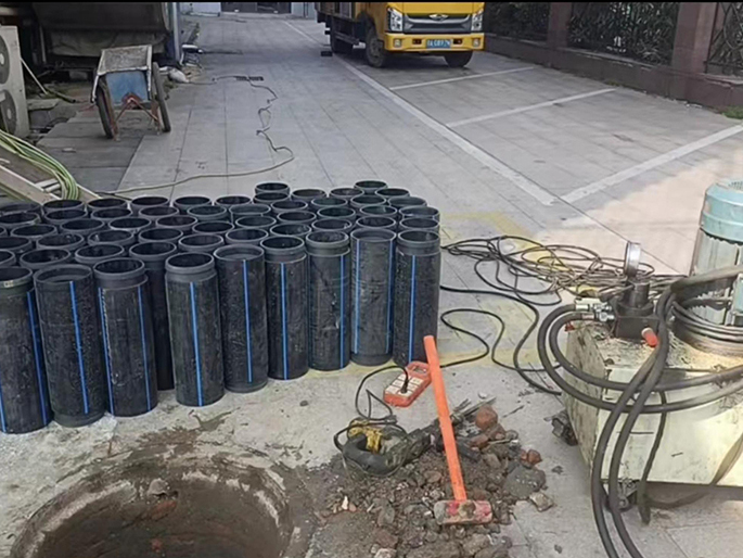 三河PE置换管厂家 DN315置换管 非开挖管短管置换